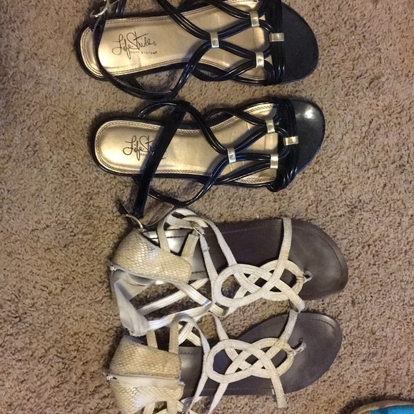 Flat sandals (off white & black)